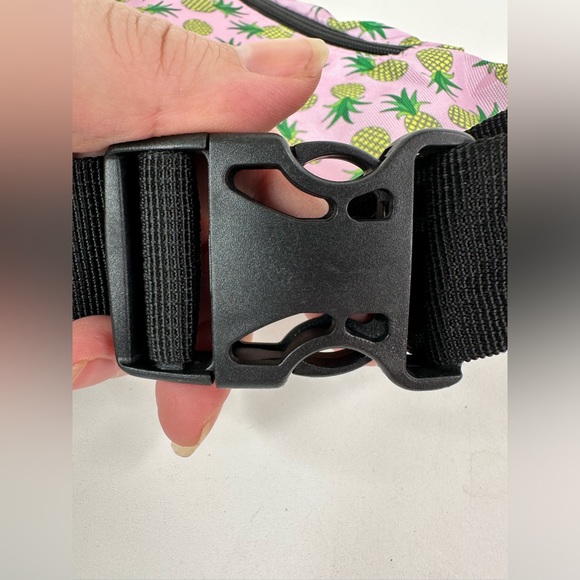 Sojourner Fanny‎ Pack Pineapple Print Waist Belt Bag 3 Pockets Adjustable - Picture 5 of 8